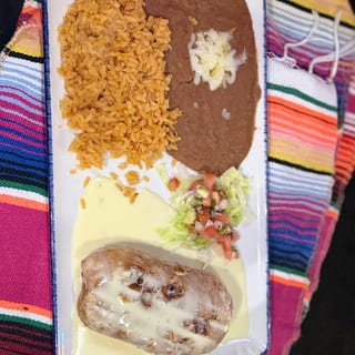 Mamis Chimichanga